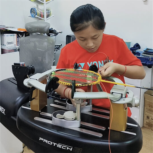 BSW stringing machine setup training with talented young stringer Leow Yee Peng