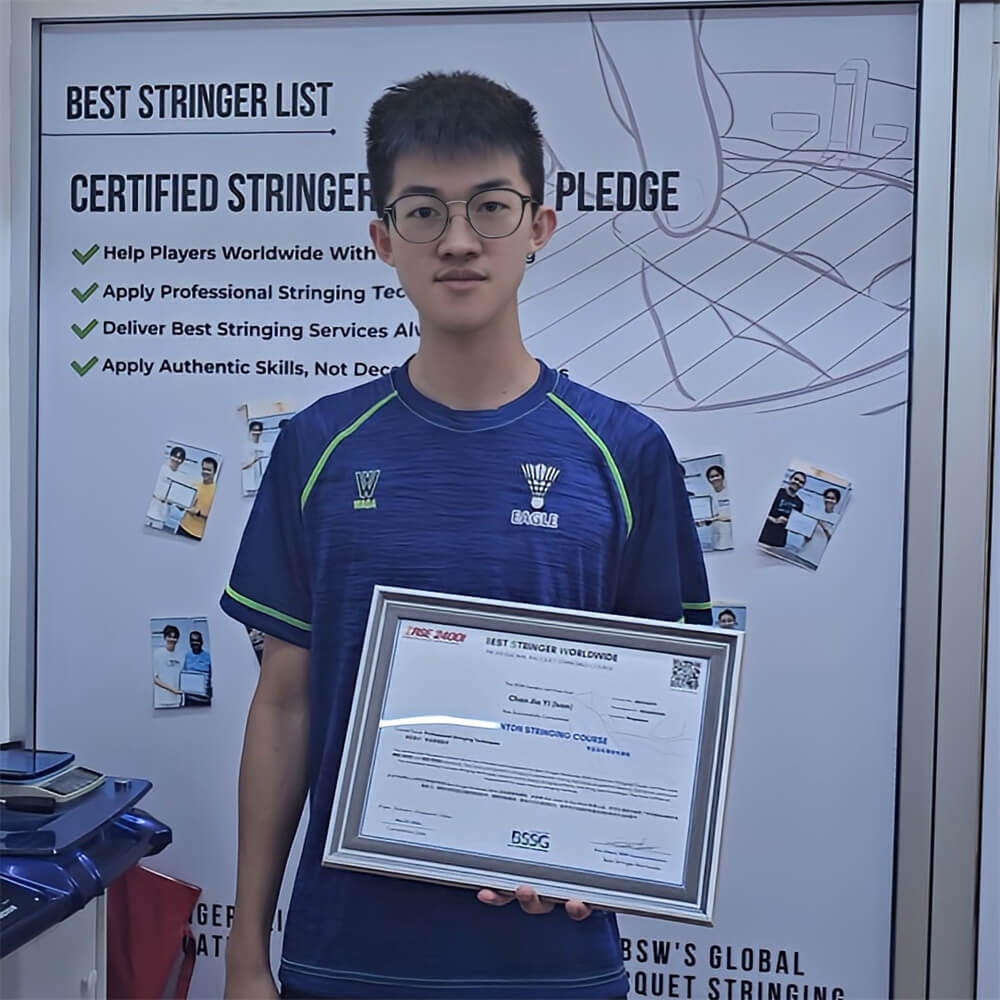 Chan Jia Yi, Ivan receiving BSW badminton stringing course certification photo BSSG