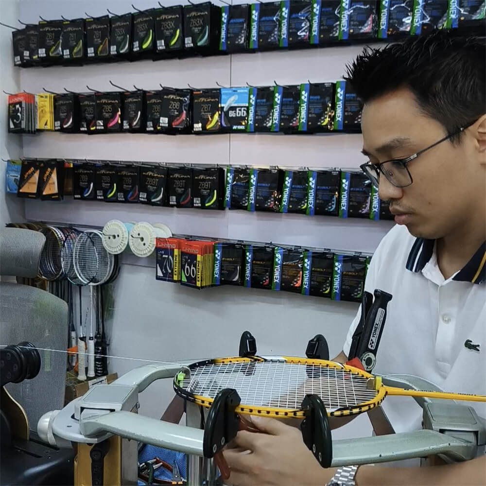 Jimmy Johanes Tjandra working with different racquet types at BSW course Indonesia