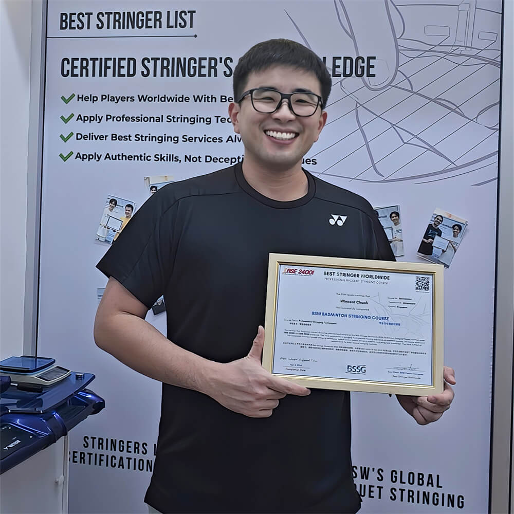 Wincent Chuah receiving BSW badminton stringing course certification photo
