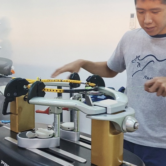 Best Stringer 新加坡專業工作坊,示範適合新加坡熱帶氣候的球線選擇與維護方法 Best Stringer 新加坡專業工作坊,示範適合新加坡熱帶氣候的球線選擇與維護方法